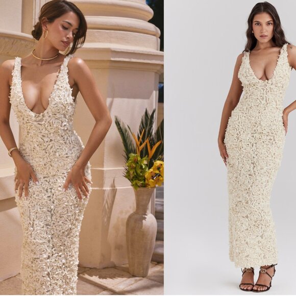 House of CB Dresses & Skirts - HOUSE OF CB 'Carena' Creme Plunge Floral Appliqué Maxi Dress NWT
